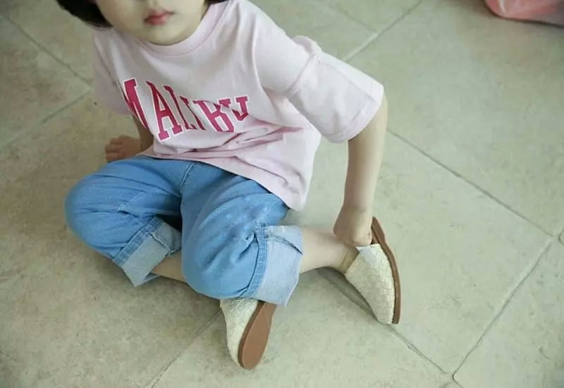Weave sandals