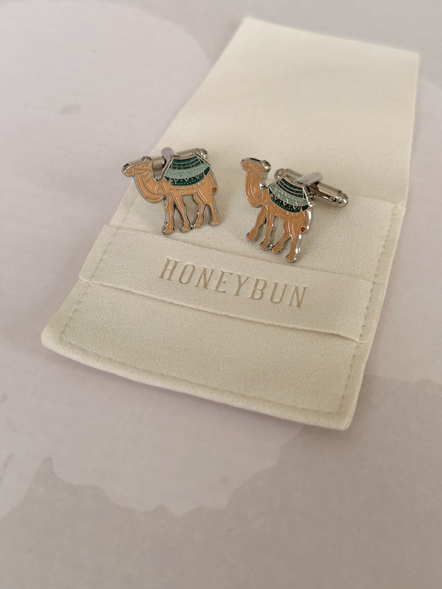 Camel cufflinks