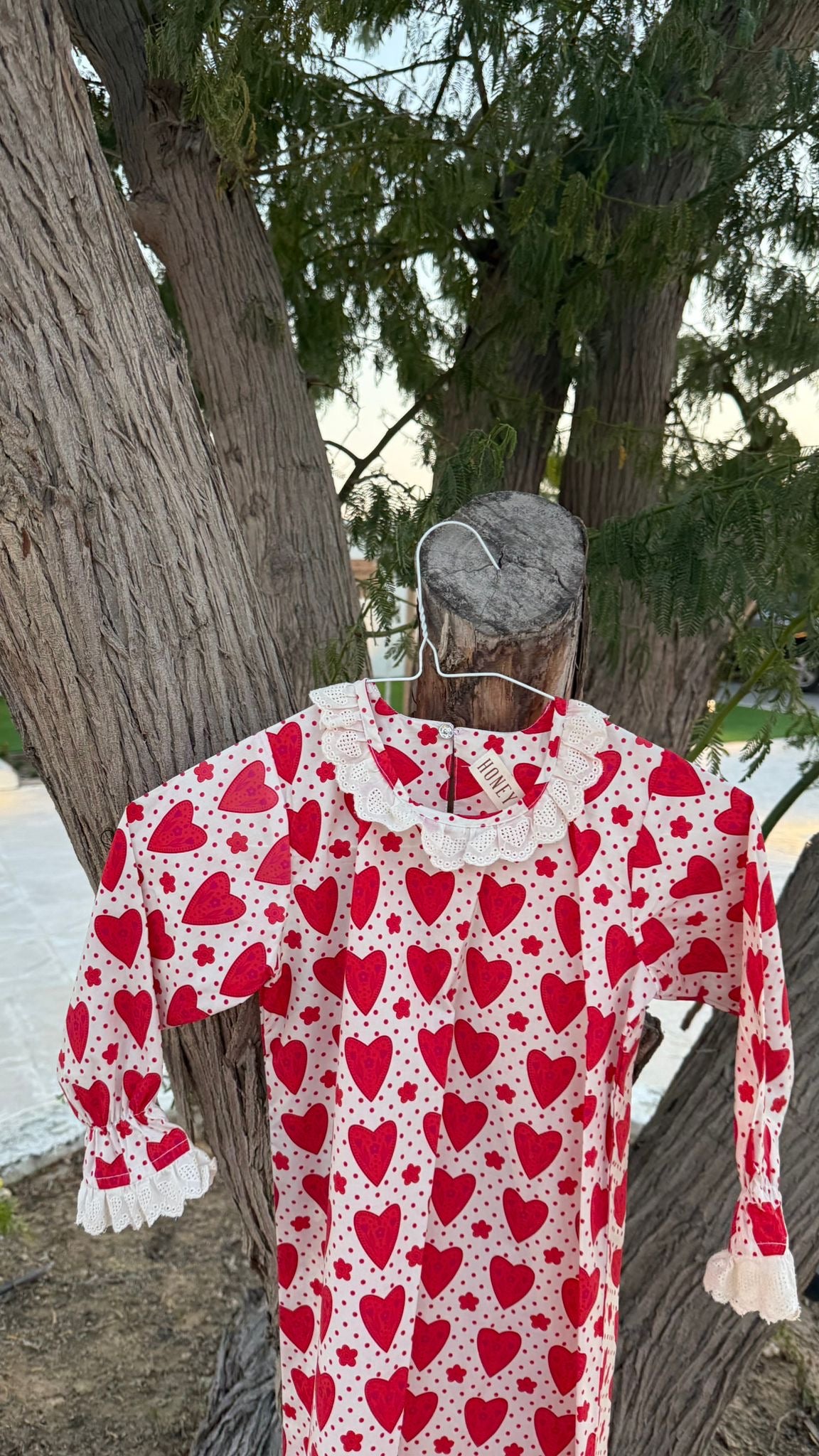 Lace hearts jalabya