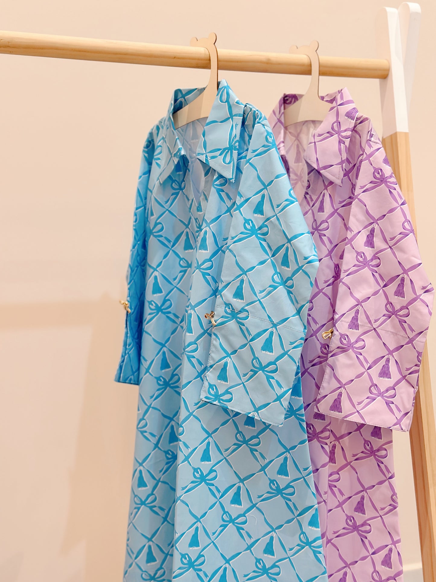 Ribbons jalabya with twilly