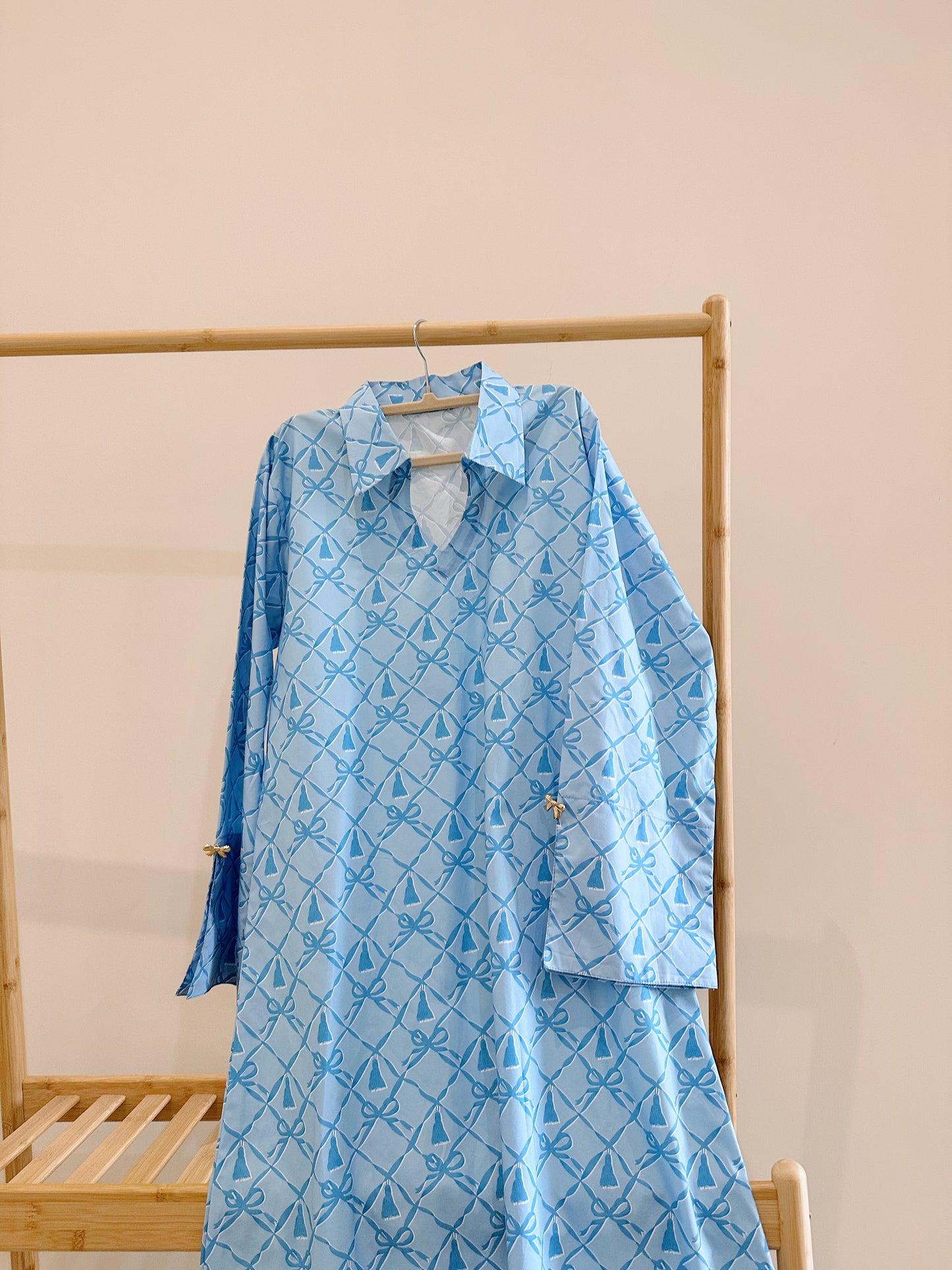 Adult ribbons jalabya with twilly