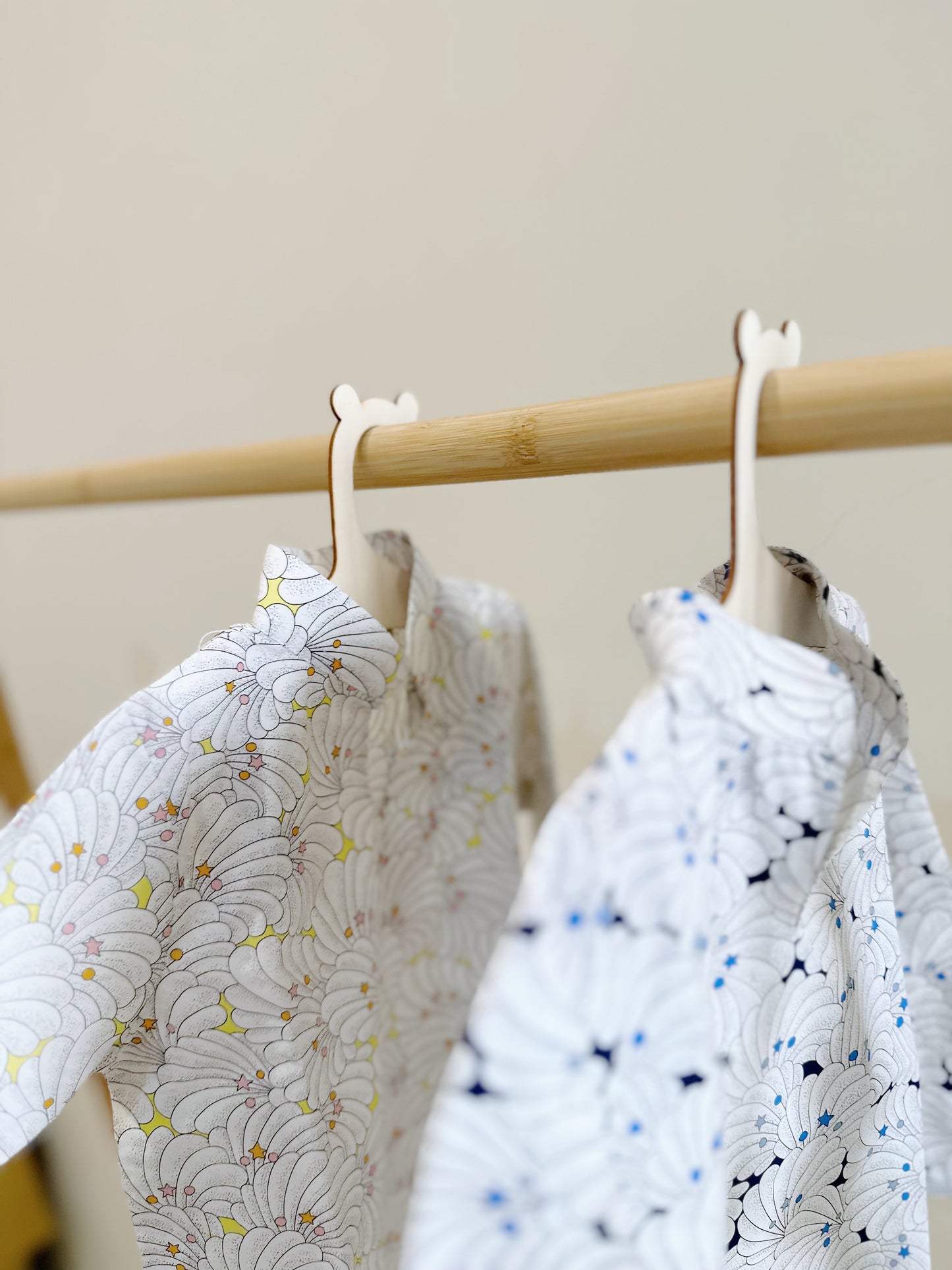 Seashell jalabya with twilly