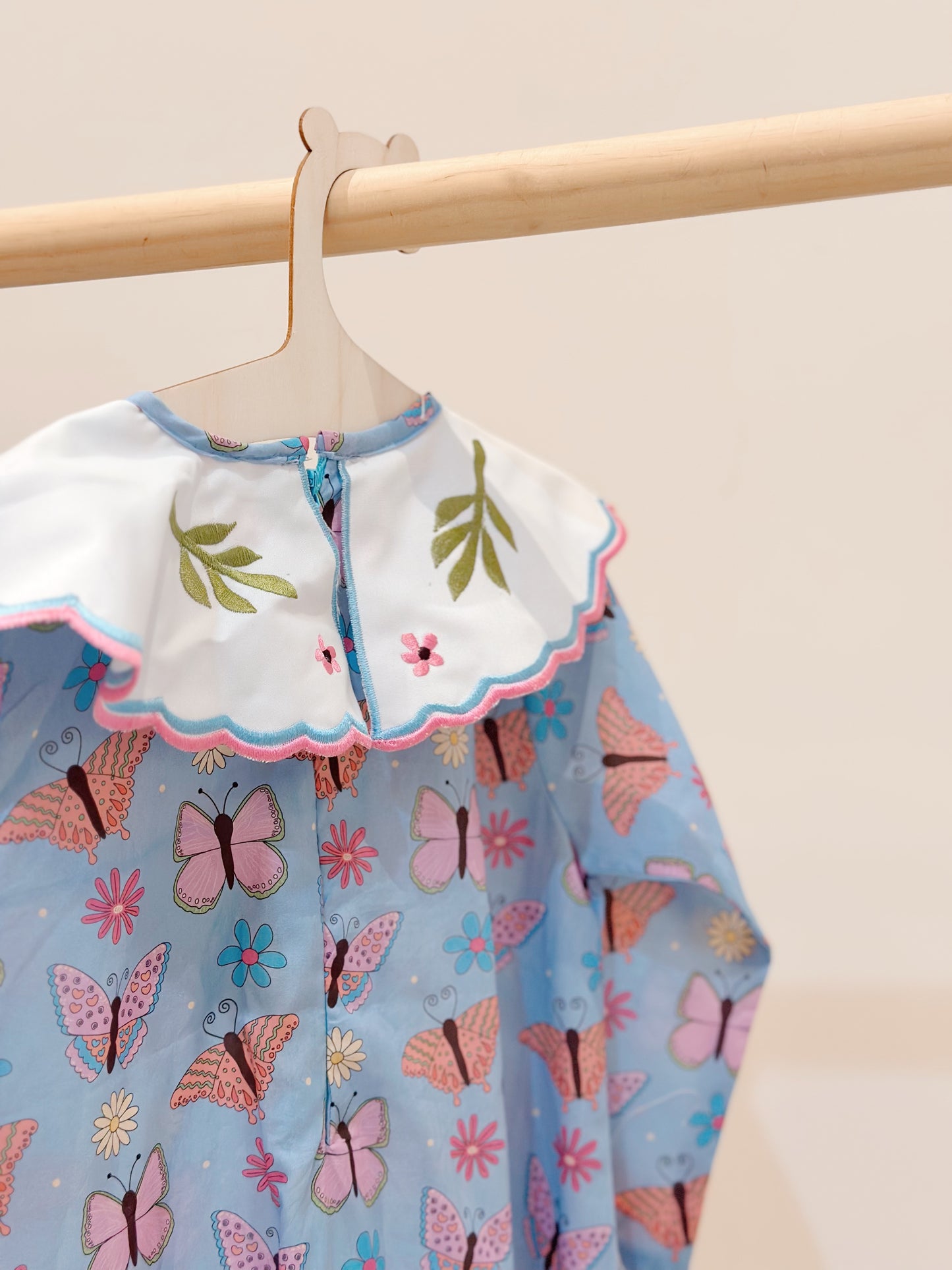 Butterfly jalabya with hairband