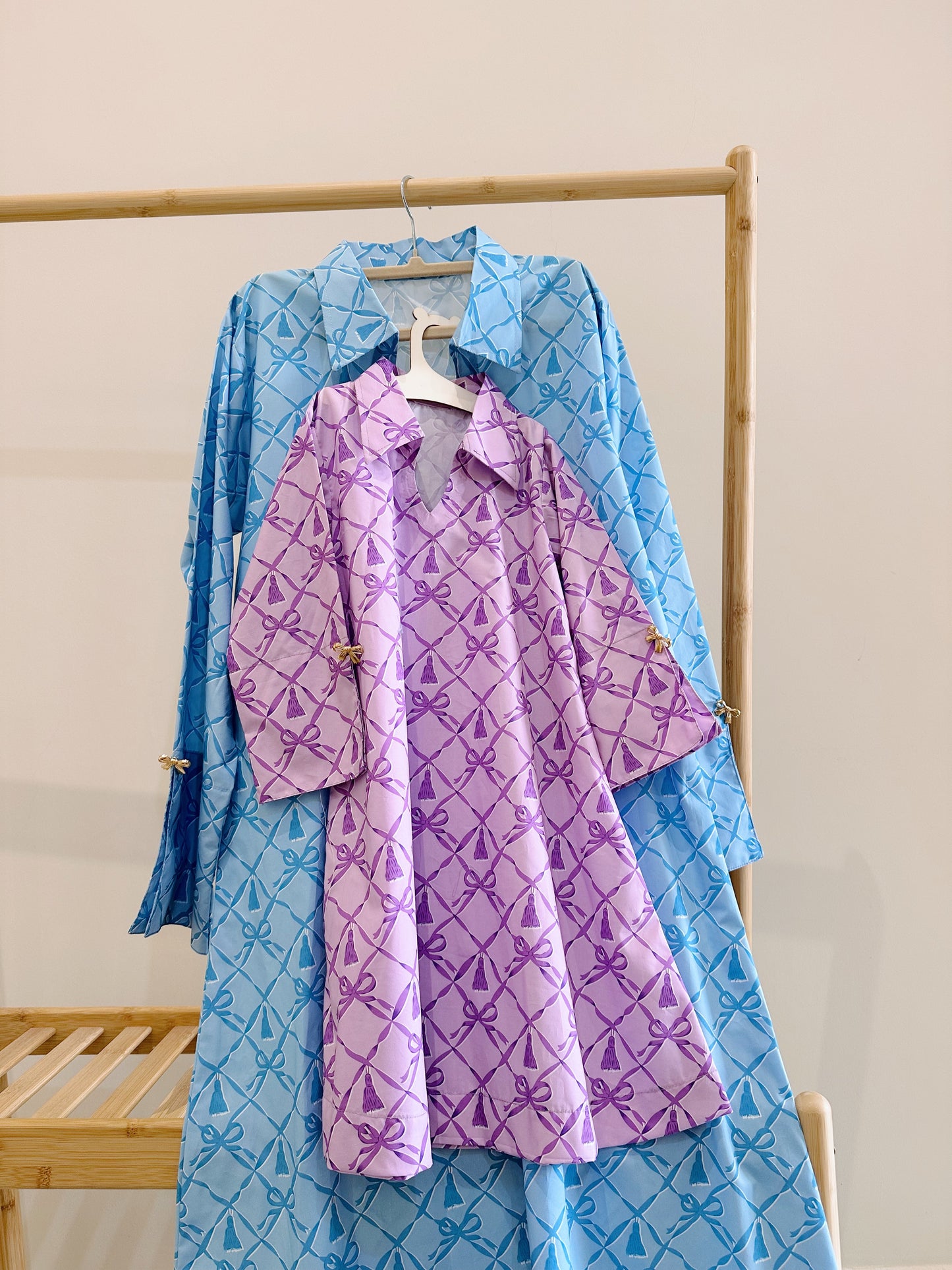 Ribbons jalabya with twilly