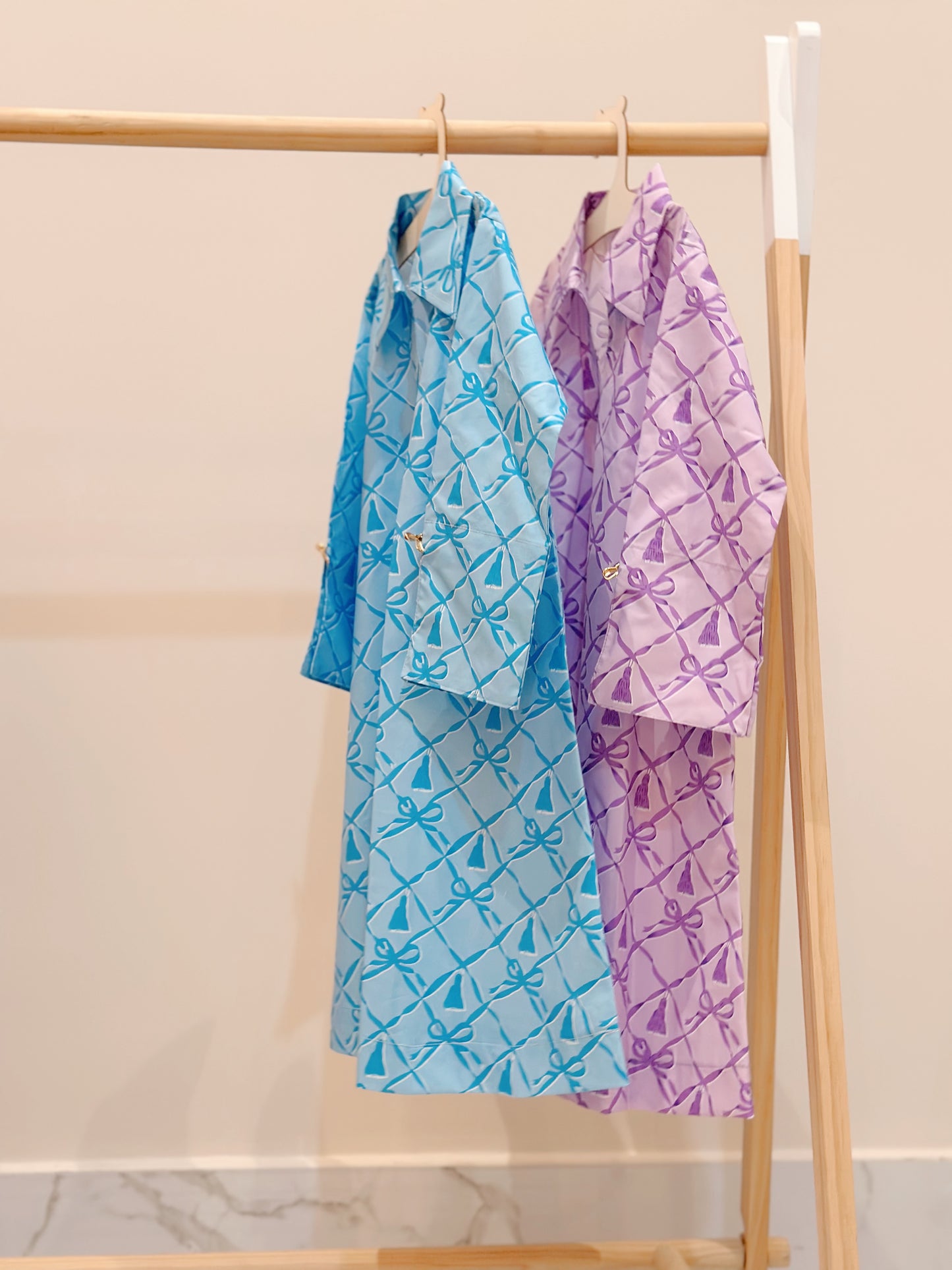 Ribbons jalabya with twilly