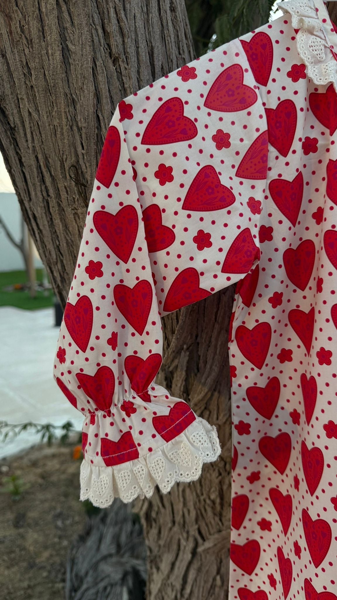 Lace hearts jalabya