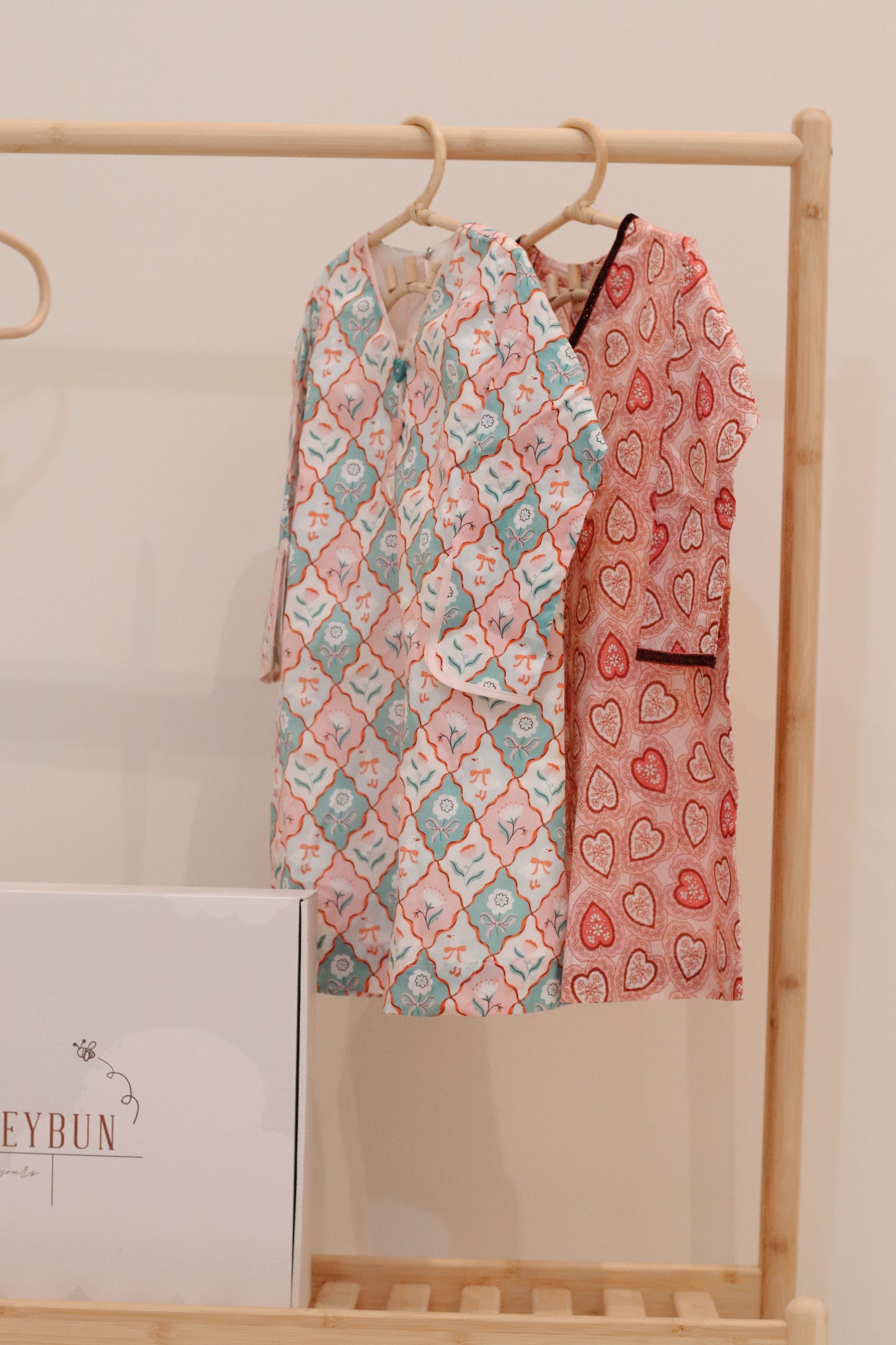 Lace hearts jalabya