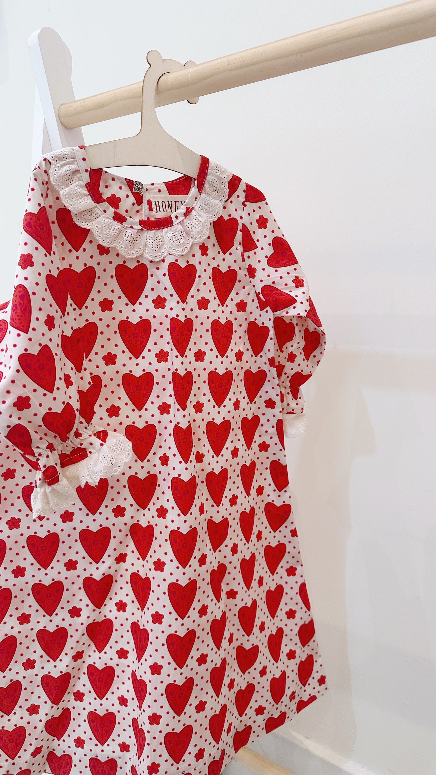 Lace hearts jalabya