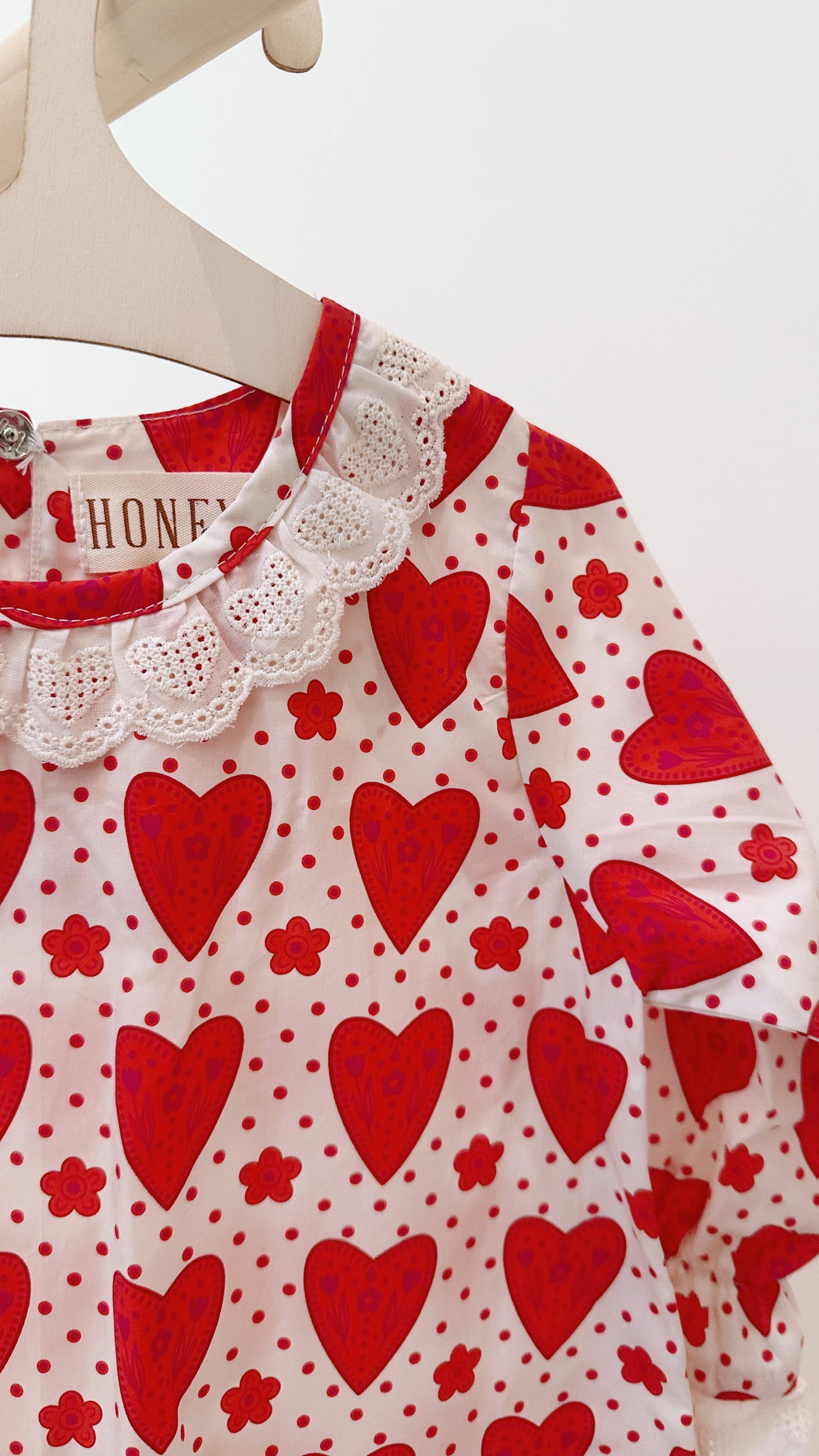 Lace hearts jalabya