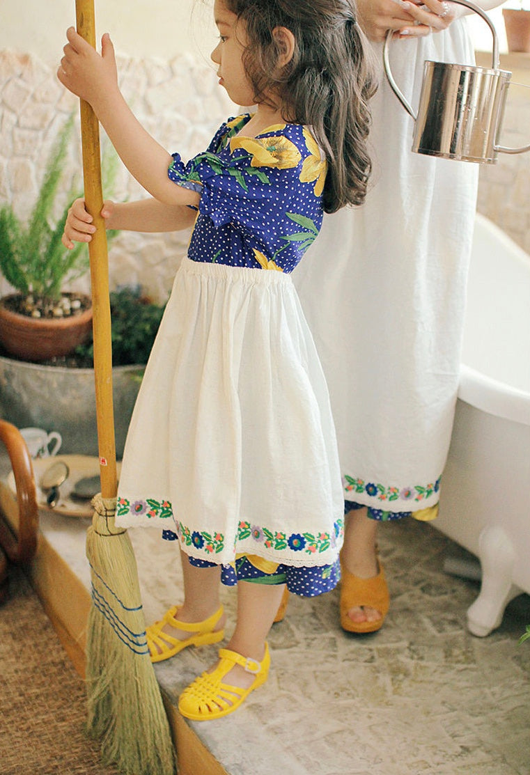 Floral embroidery skirt