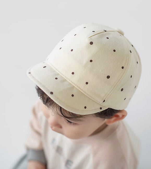 Dots cap