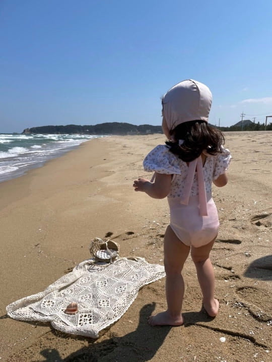 Floral puff swimsuit & bonnet