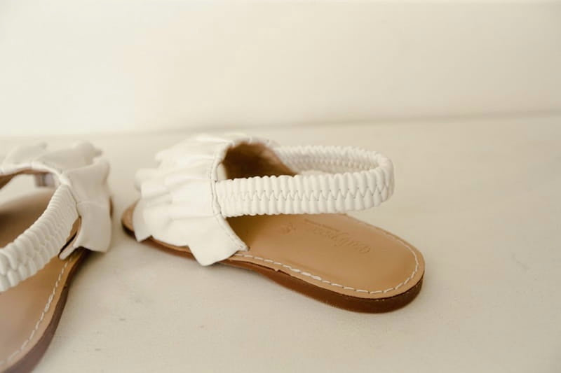 Frill sandals