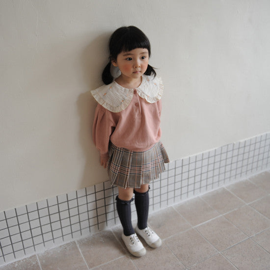 Rose collar jumper