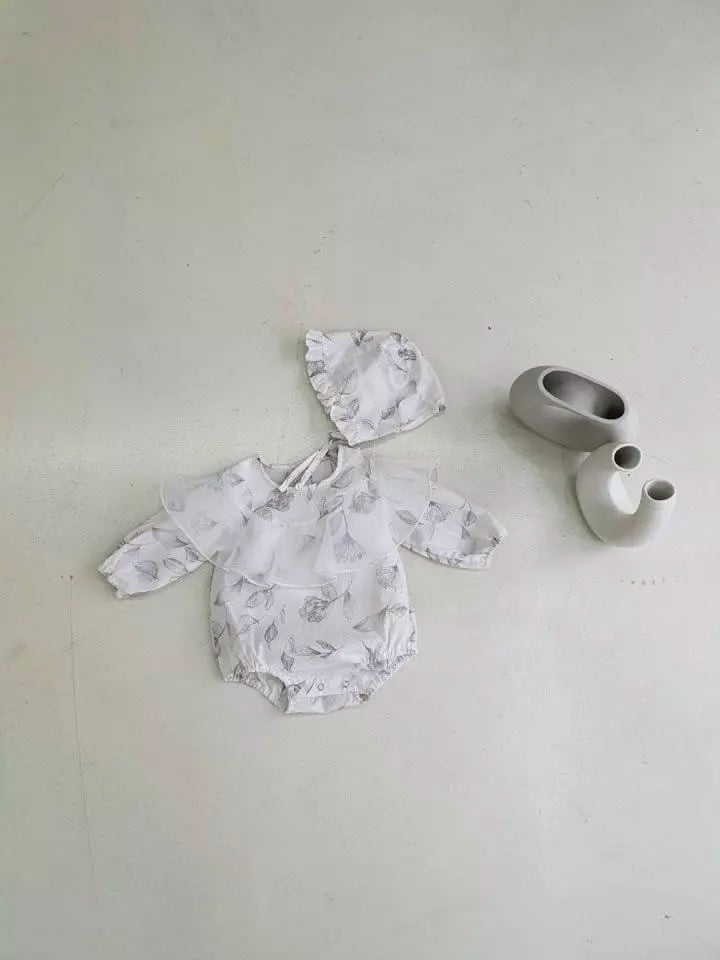 Ruffle bodysuit & bonnet