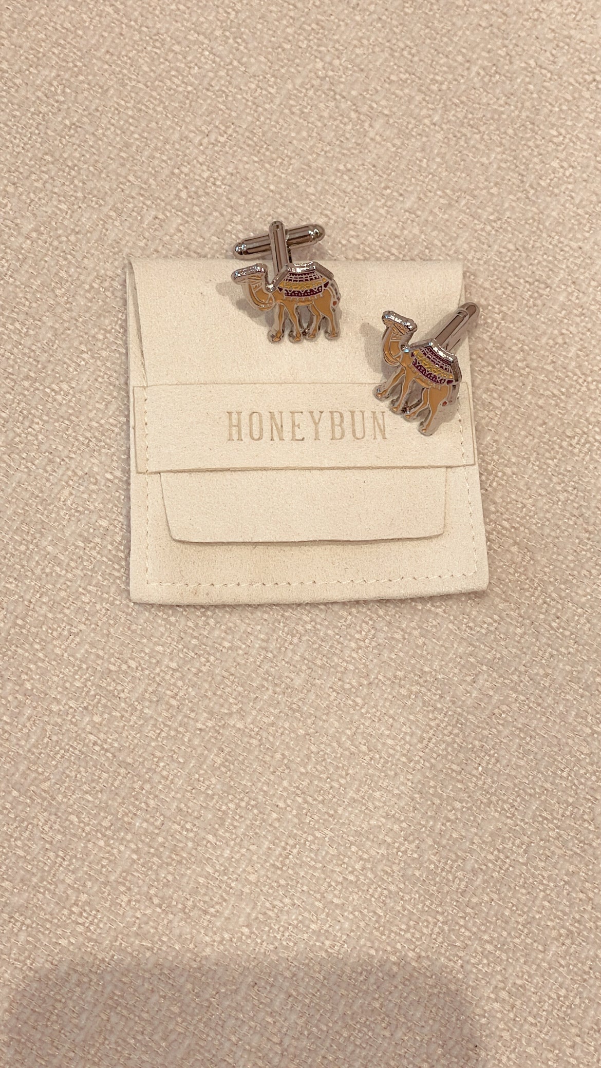 Camel cufflinks