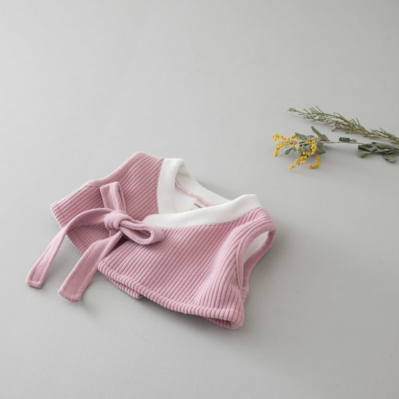 Pink hanbok bodysuit & bonnet