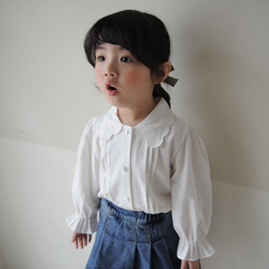 Frill collar blouse